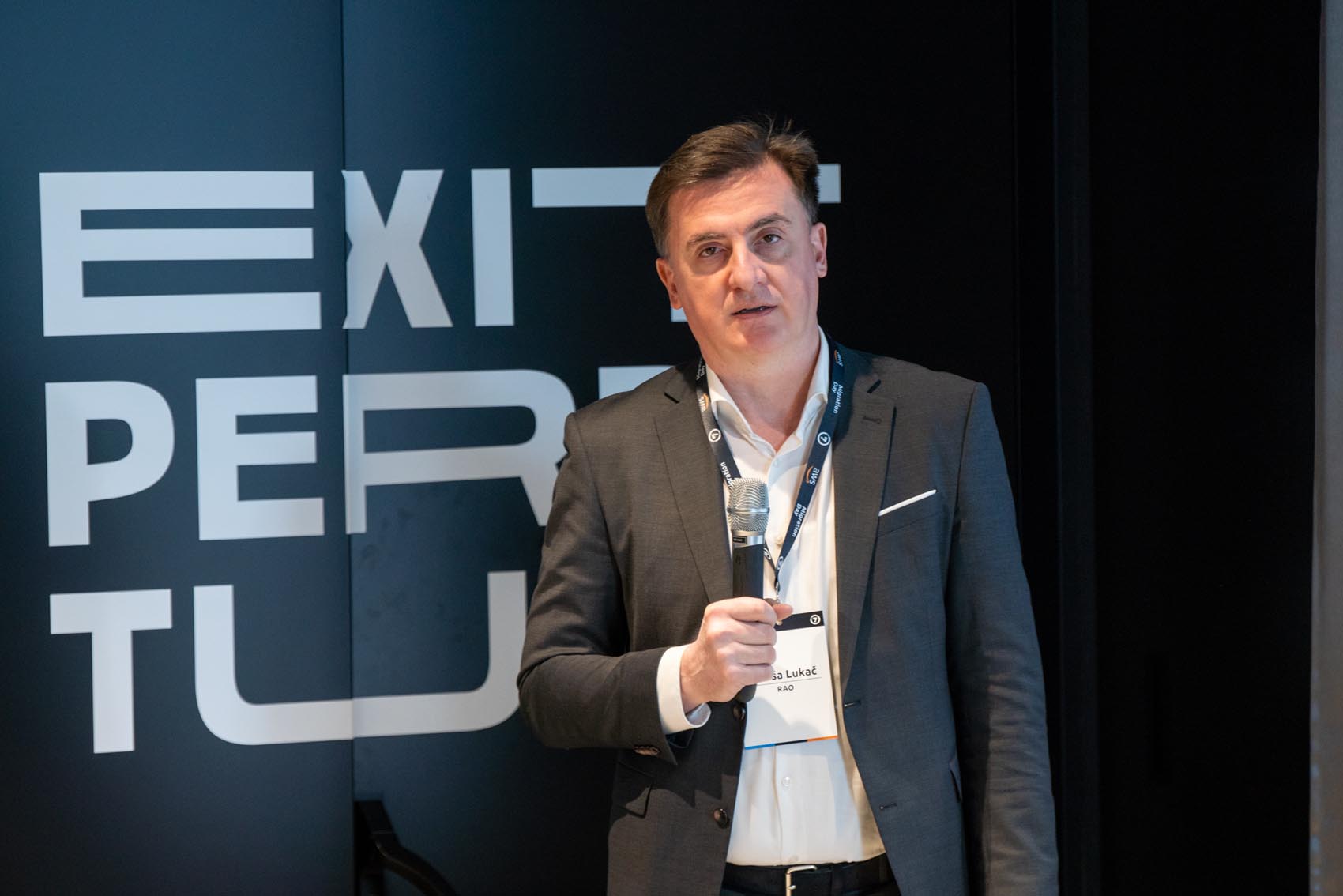 report-migration-day-3-11.jpg